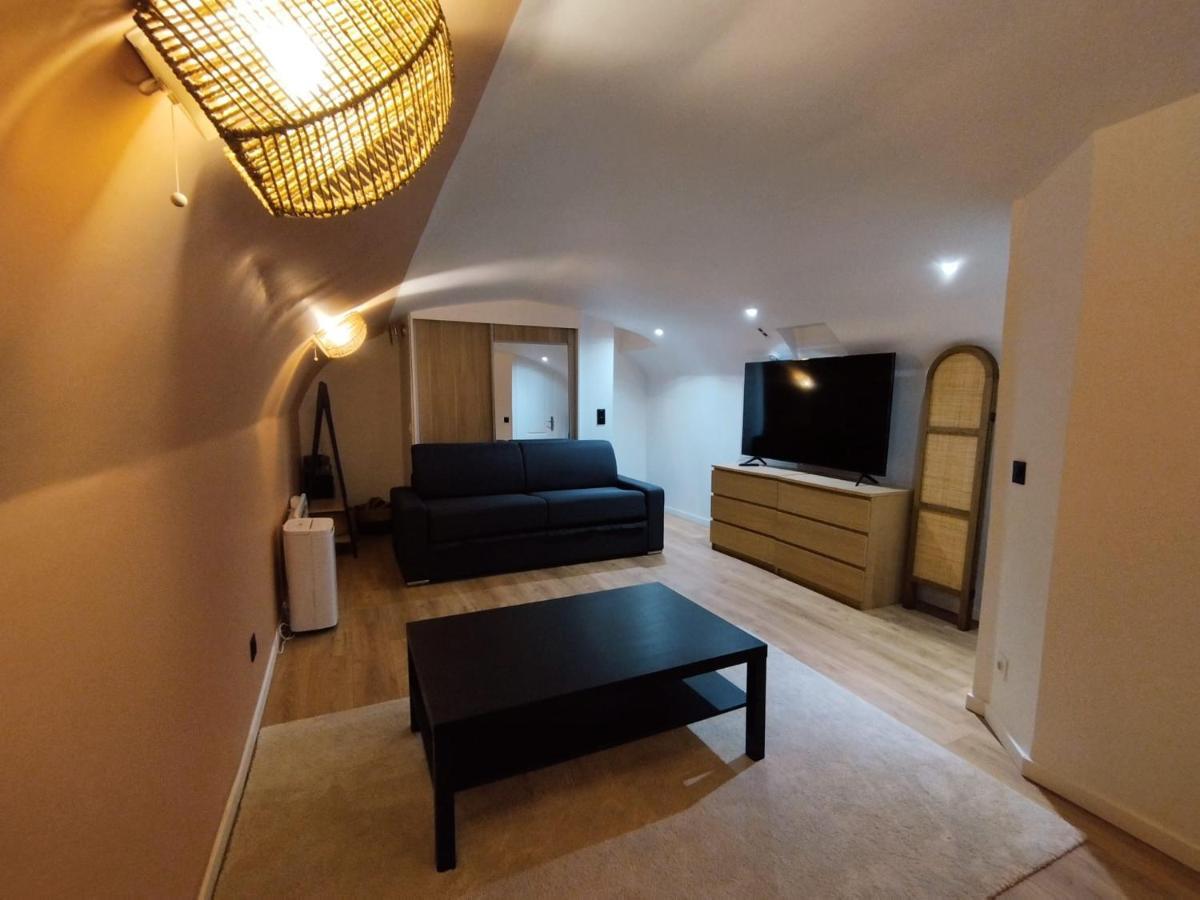 Beautiful Triplex In The Center Of Paris Apartment Bagian luar foto