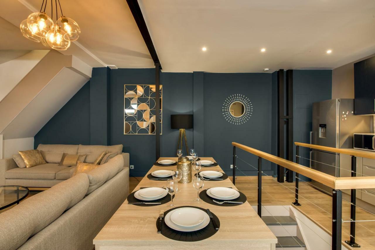 Beautiful Triplex In The Center Of Paris Apartment Bagian luar foto