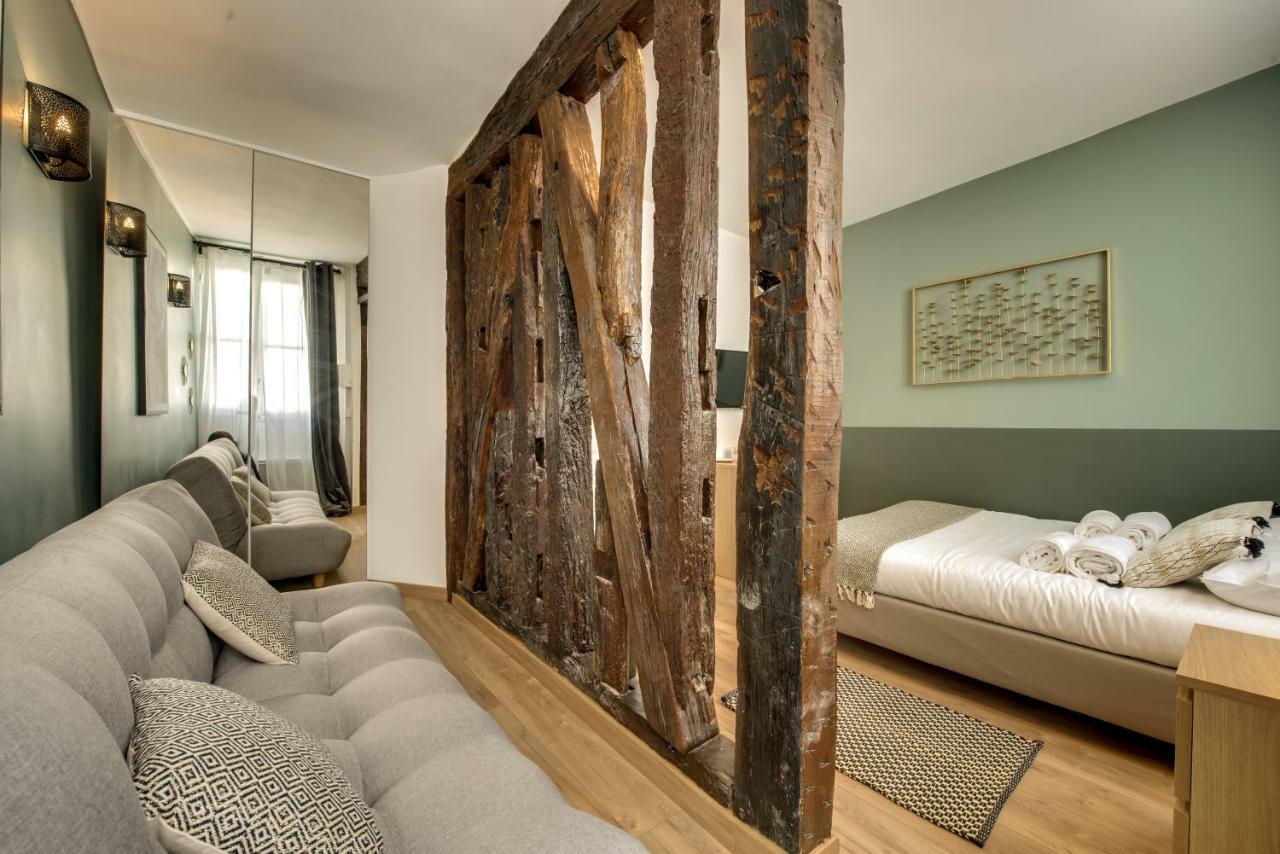 Beautiful Triplex In The Center Of Paris Apartment Bagian luar foto